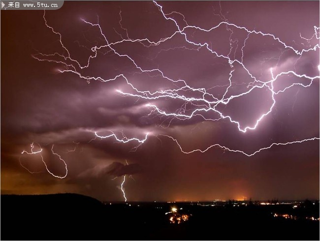 电闪雷鸣波尔卡
