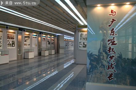 广东工业大学发展成就展展览展板设计 - 原创实