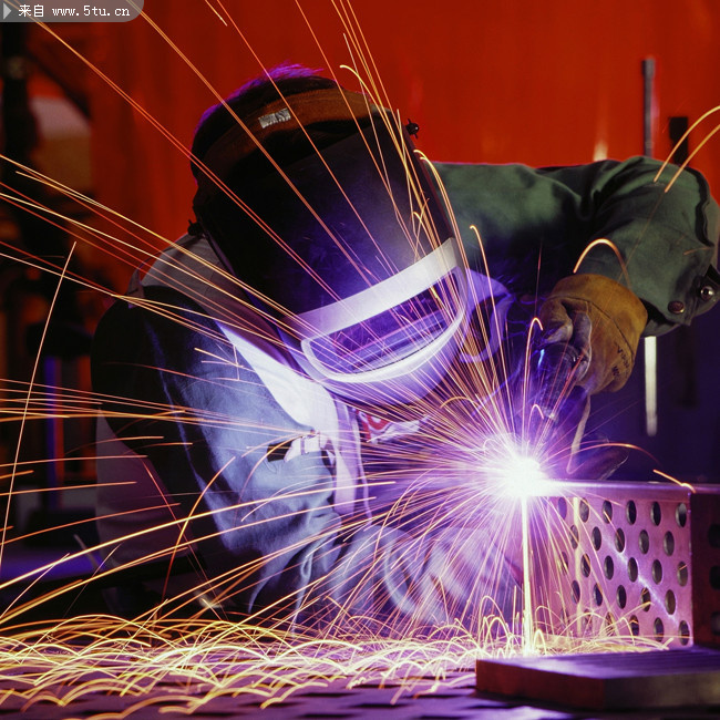 高清产业工人电焊图片素材