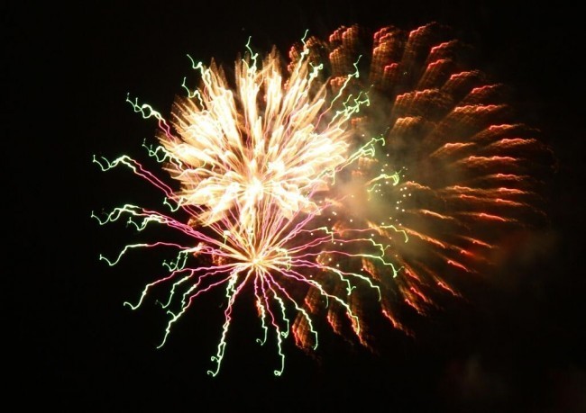 五彩缤纷的烟花