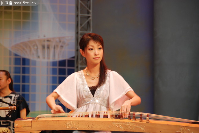 青年古筝演奏家-常静