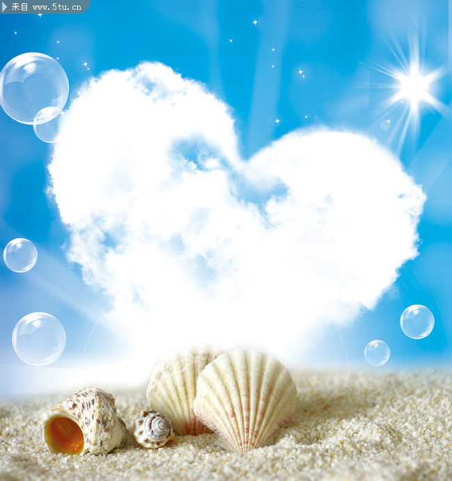 沙滩贝壳爱心云朵背景图