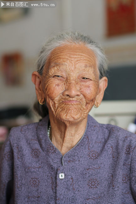88岁长寿老人高清摄影图片